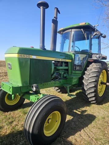 Main image John Deere 4430